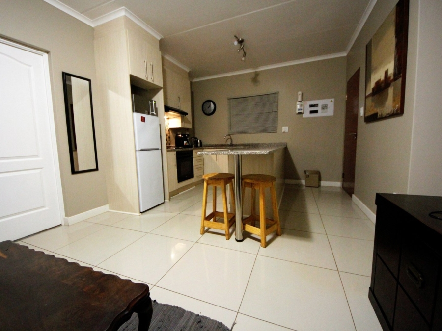 To Let 1 Bedroom Property for Rent in Tuscany Ridge North West